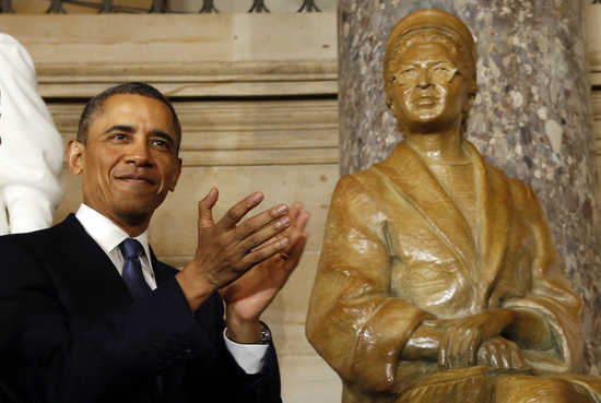 Rosa Parks statue is unveiled in Washington